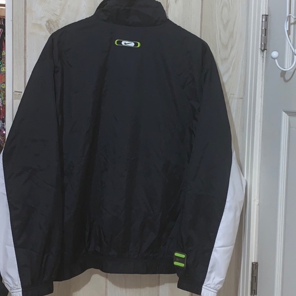 Nike | Vintage Black & White Windbreaker - Picture 2 of 5